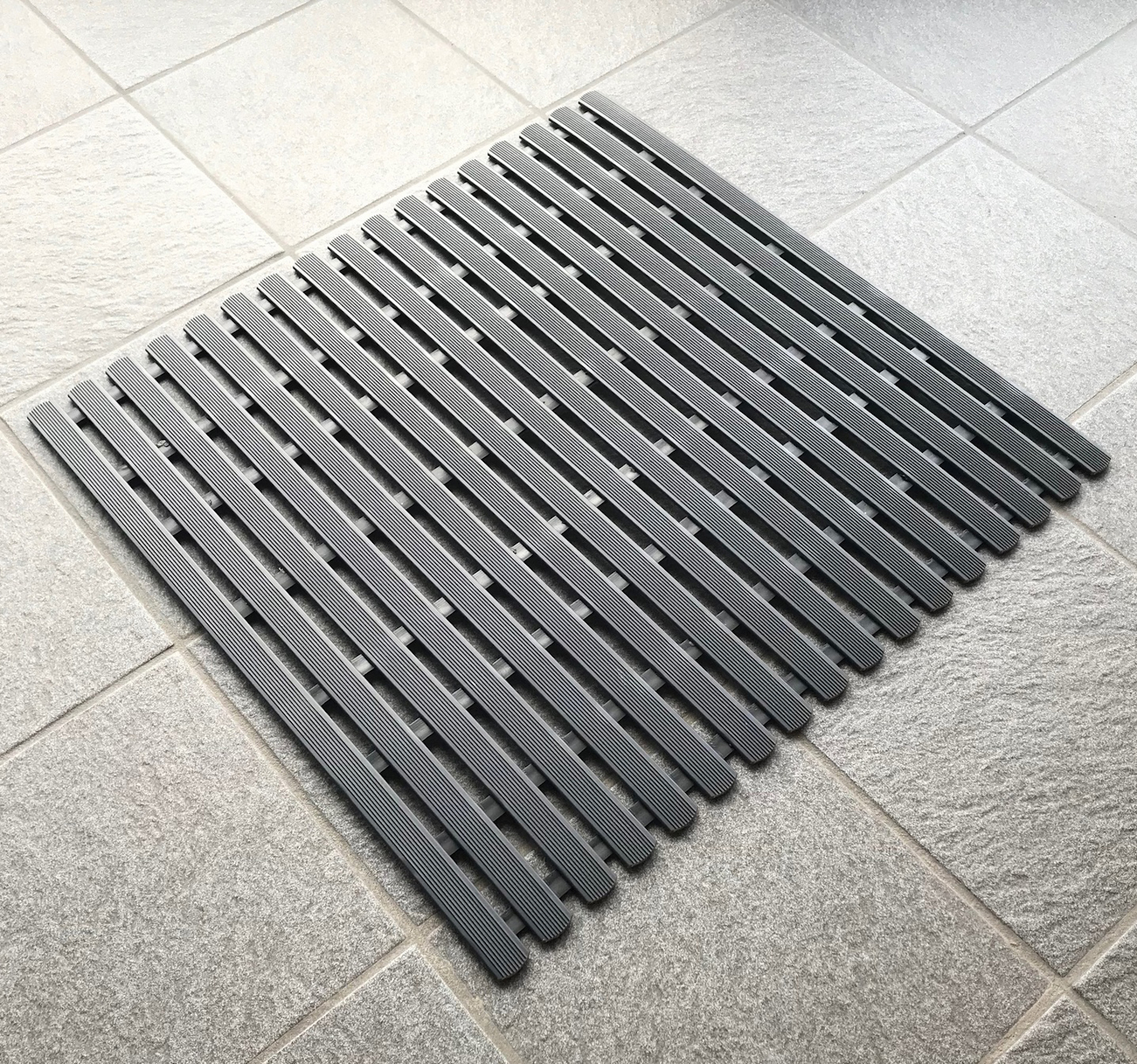 Arend Sauna Rollrost aus PVC in schwarz 80 cm breit 1 lfd. Meter für Saunakabine Arend Sauna Rollrost aus PVC in schwarz 80 cm breit 1 lfd. Meter für Saunakabine